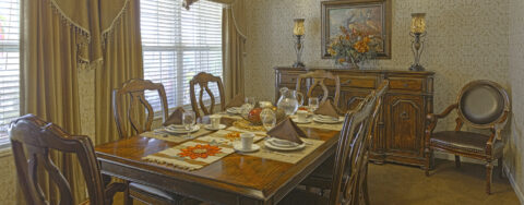 Celebrate special occasions in the private dining room at Bickford of Omaha Hickory