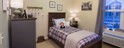 Enjoy senior friendly amenities, personal climate control and security in an apartment at Bickford of Gurnee