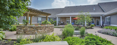 Feel like you’re on your own back porch in our courtyard at Bickford of Greenwood