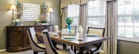 Food is best when shared with family and friends in the private dining room at Bickford of Omaha Blondo