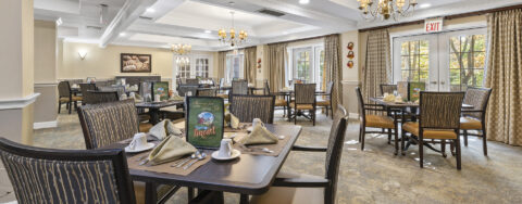 Enjoy restaurant-style meals served three times a day in our dining room at Bickford of Worthington